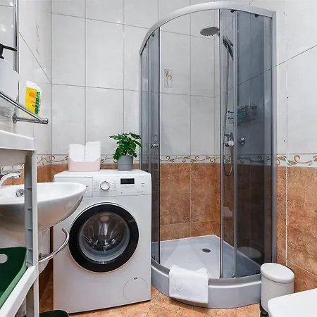 P&o Serviced Mazowiecka Apartment